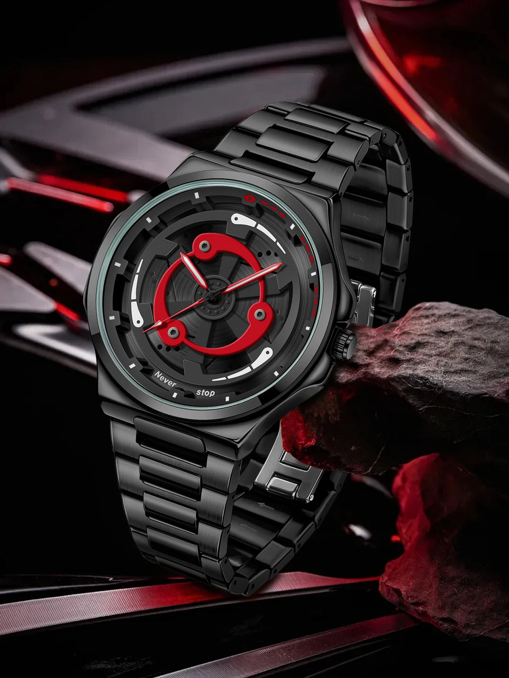 ساعة سبور فاخرة بآلية دوران داخلية مميزة