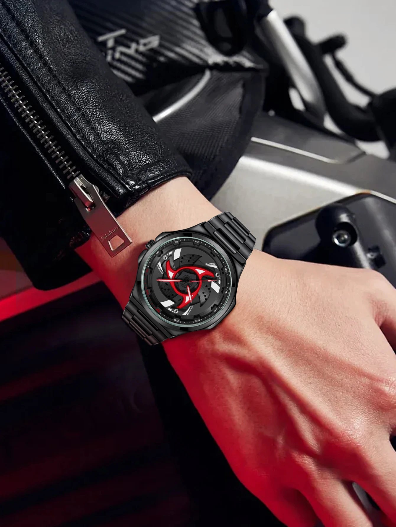 ساعة رجالية سبورت بقرص دوّار ولمسة عصرية